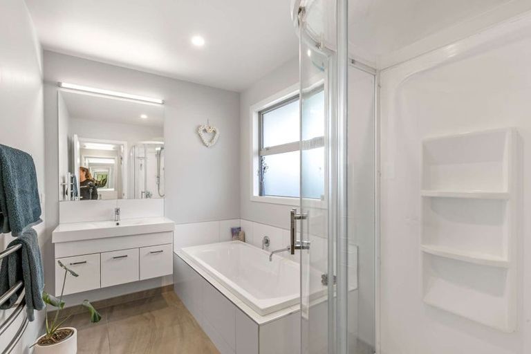 Photo of property in 26 Katania Heights, Brightwater, 7022