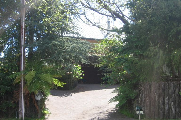 Photo of property in 5 Boundary Road, Waipahihi, Taupo, 3330