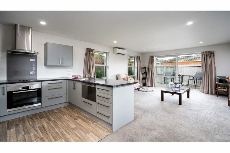 Photo of property in 3/52 Opawa Road, Waltham, Christchurch, 8023