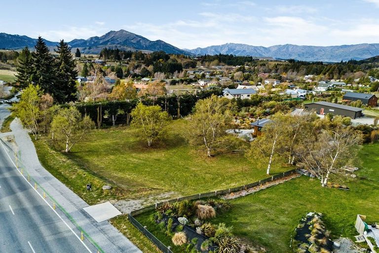 Photo of property in 37 Aurora Lane, Wanaka, 9305