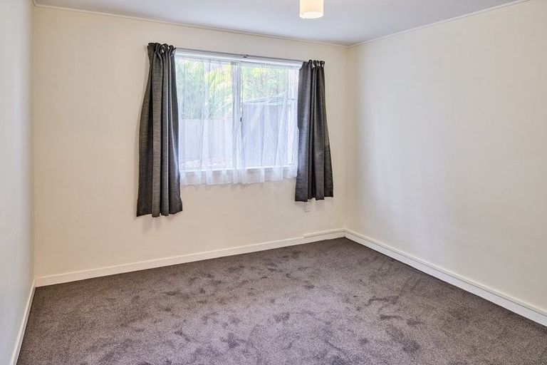 Photo of property in 2/35 Mana Esplanade, Paremata, Porirua, 5026