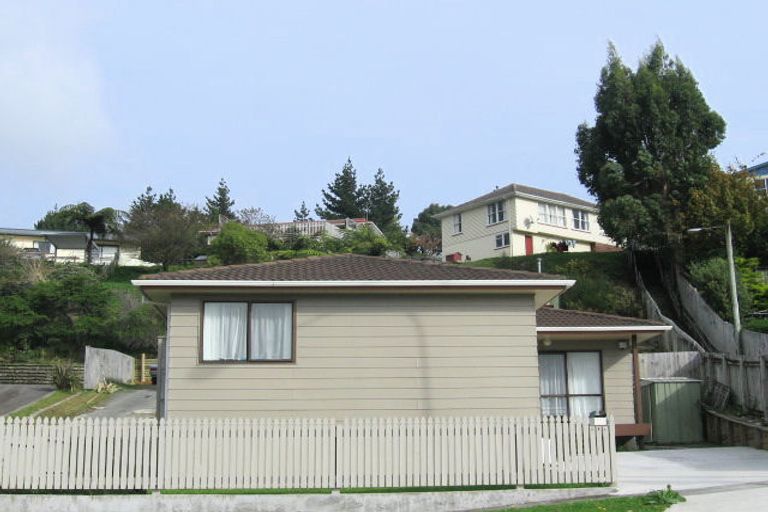 Photo of property in 2/81 Logie Street, Stokes Valley, Lower Hutt, 5019