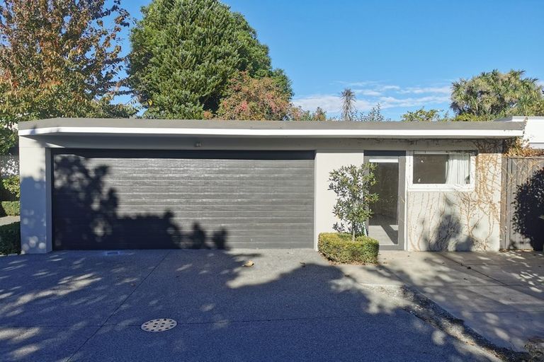 Photo of property in 112 Hamilton Avenue, Ilam, Christchurch, 8041