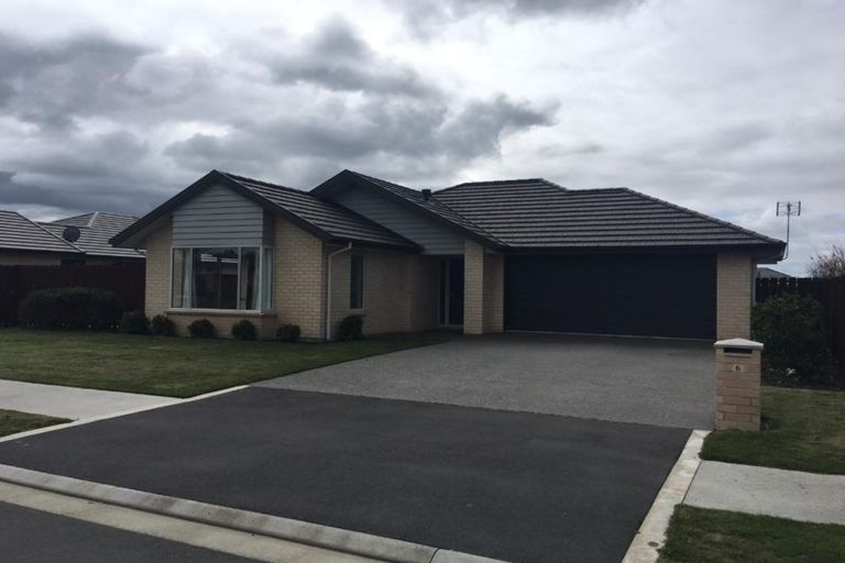 Photo of property in 6 Highworth Crescent, Rolleston, 7615