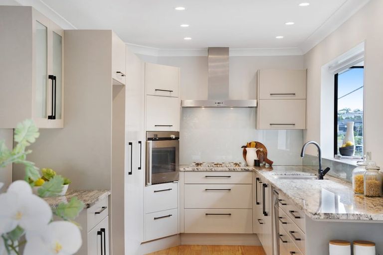 Photo of property in 1/461 Beach Road, Murrays Bay, Auckland, 0630