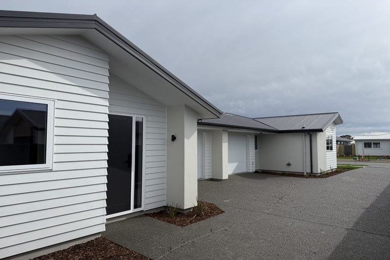 Photo of property in 17-19 Longfields Road, Lincoln, 7608