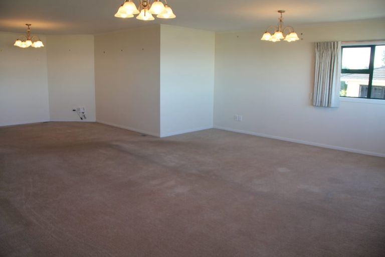 Photo of property in 46 Arahiwi Grove, Tirohanga, Lower Hutt, 5010