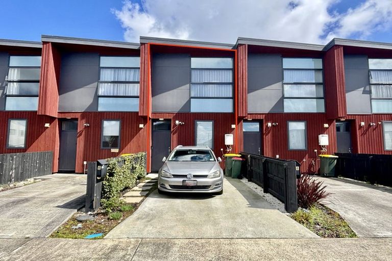 Photo of property in 6 Dignity Street, Papakura, 2110