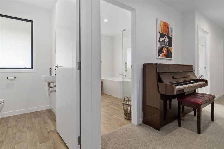 Photo of property in 110 Waikite Road, Welcome Bay, Tauranga, 3175