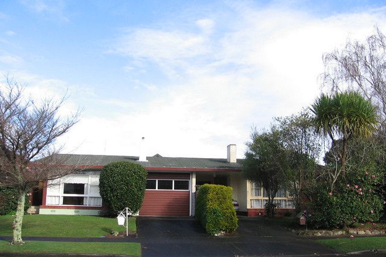 Photo of property in 9a Chilton Grove, Hokowhitu, Palmerston North, 4410