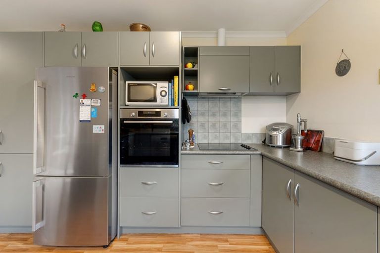 Photo of property in 29 Saint James Drive, Huntington, Hamilton, 3210