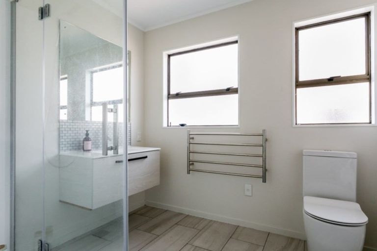 Photo of property in 2/802 Victoria Street, Parkvale, Hastings, 4122