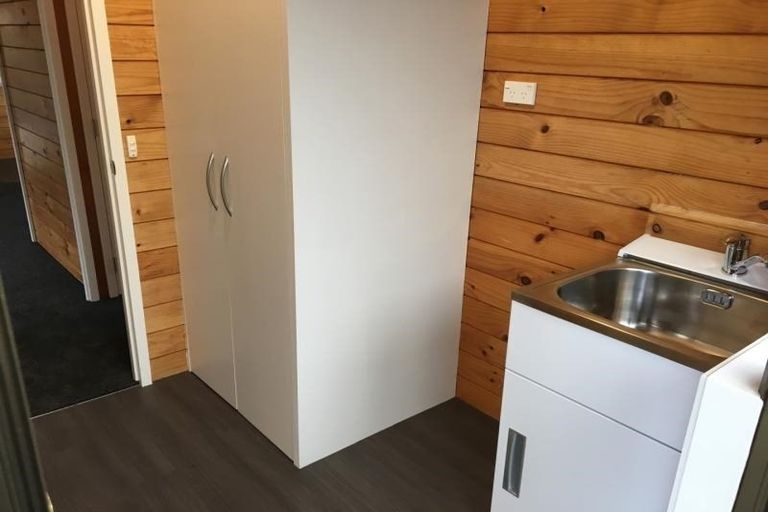 Photo of property in 5 Evanda Crescent, Conifer Grove, Takanini, 2112