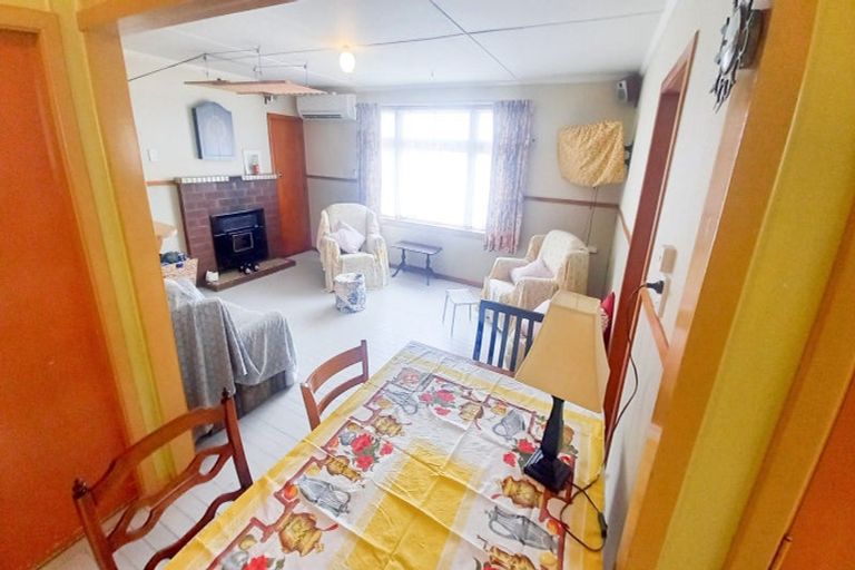 Photo of property in 17 Half Mile Road, Tuatapere, 9620