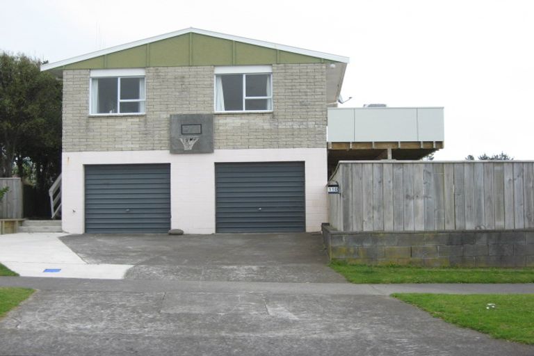 Photo of property in 110 Wairau Road, Oakura, 4314