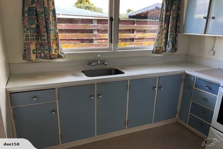 Photo of property in 4 Mcdonald Place, Awapuni, Palmerston North, 4412