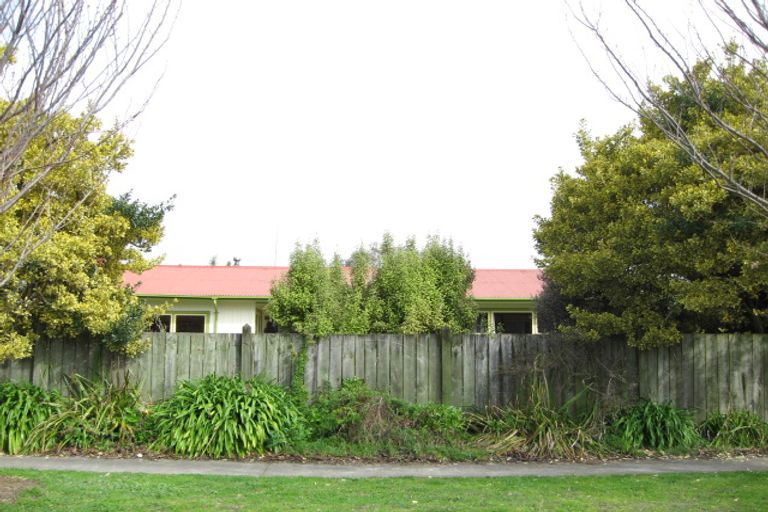 Photo of property in 4 Memorial Park Avenue, Haumoana, 4102