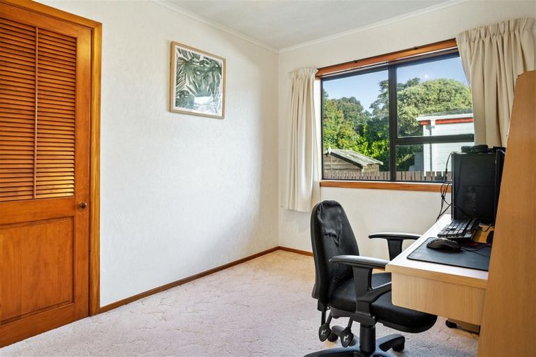 Photo of property in 12 Muscat Place, Henderson, Auckland, 0612