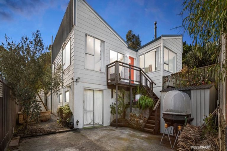 Photo of property in 5 Rydal Place, Southgate, Wellington, 6023