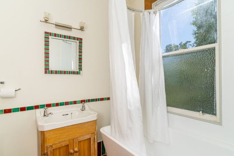 Photo of property in 32 Hereford Street, Kaikorai, Dunedin, 9010