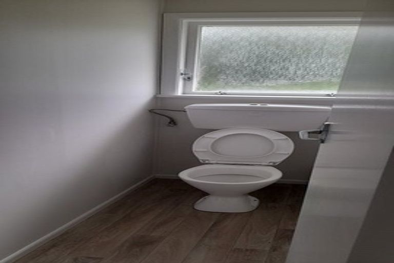 Photo of property in 12 Walpole Avenue, Hillpark, Auckland, 2102