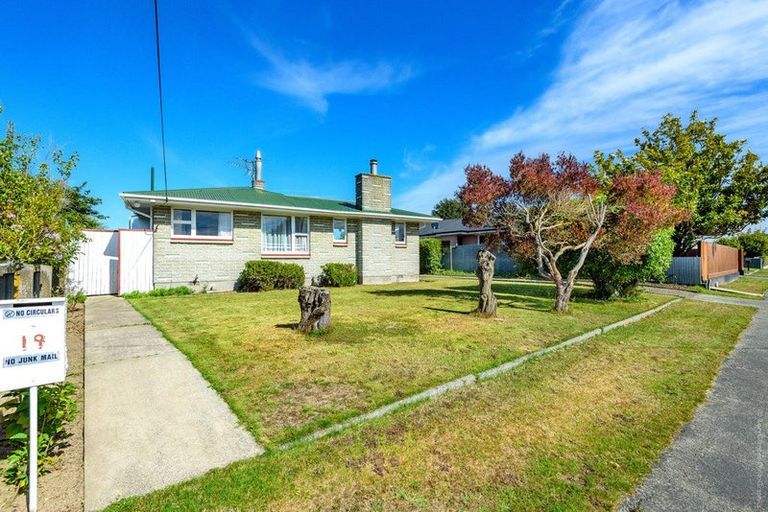 Photo of property in 19 Ashgrove Street, Rangiora, 7400