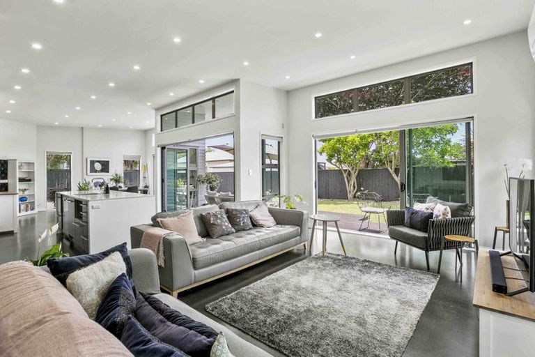 Photo of property in 33a Waimea Street, Westown, New Plymouth, 4310