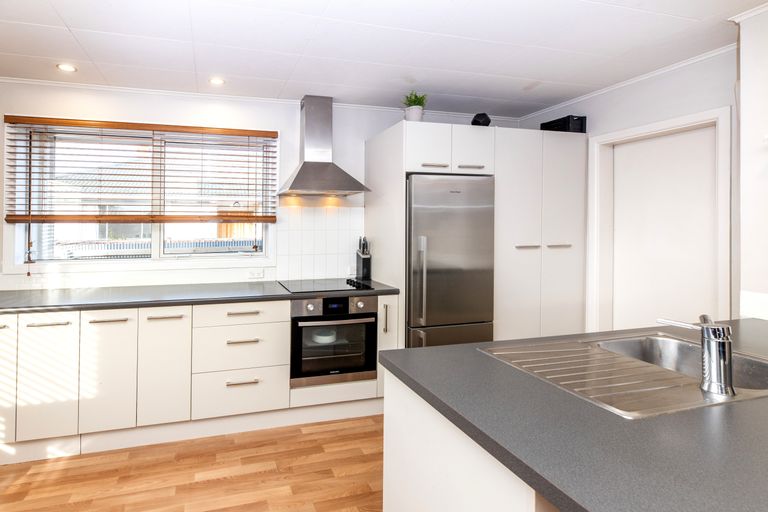 Photo of property in 9 Mottram Street, Redwood, Christchurch, 8051