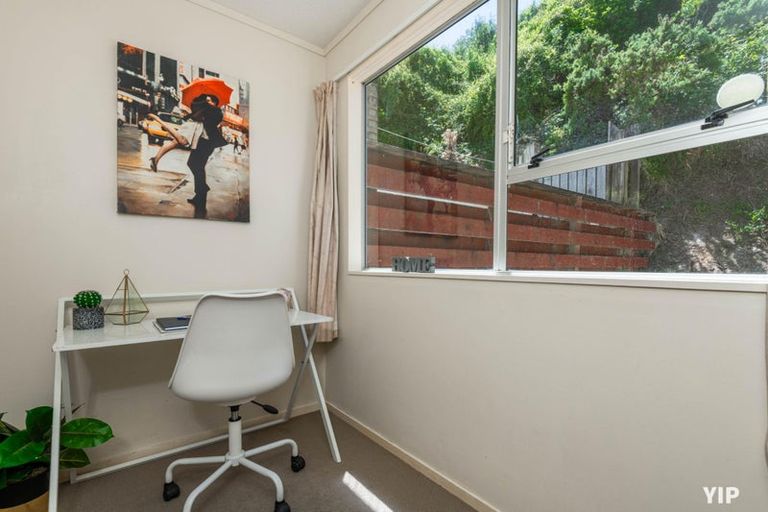 Photo of property in 14b Stonefield Place, Johnsonville, Wellington, 6037