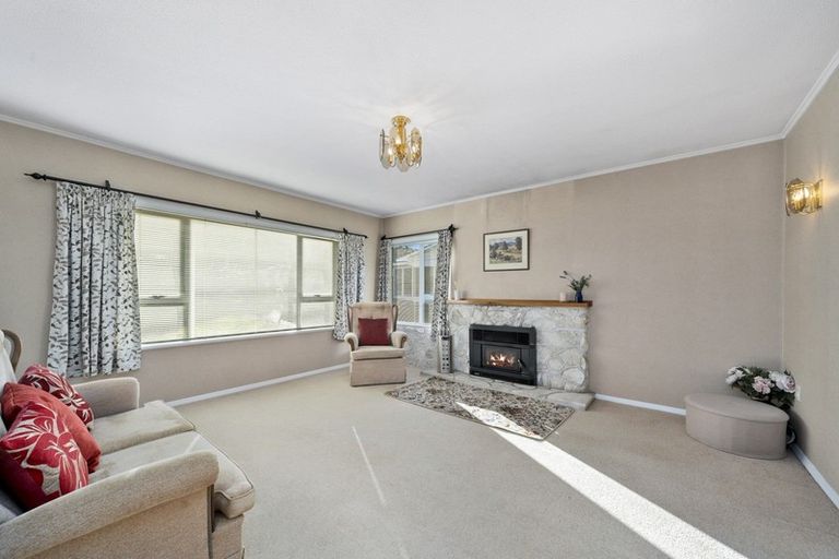 Photo of property in 47 Rawhiti Road, Pukerua Bay, 5026