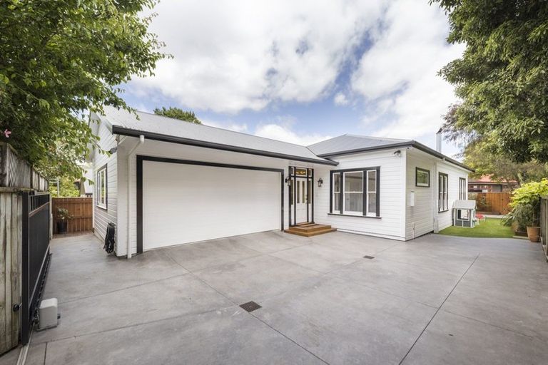 Photo of property in 232 Victoria Avenue, Hokowhitu, Palmerston North, 4410