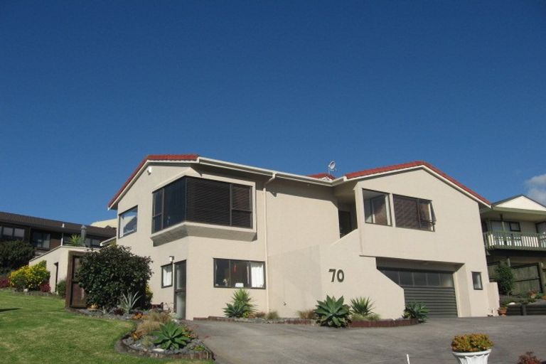 Photo of property in 70 Dalwhinnie Parade, Highland Park, Auckland, 2010