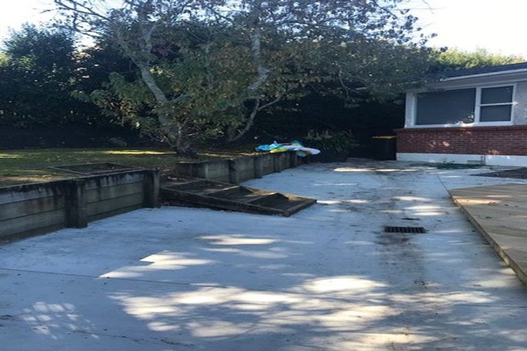 Photo of property in 145 Hutchinsons Road, Bucklands Beach, Auckland, 2014