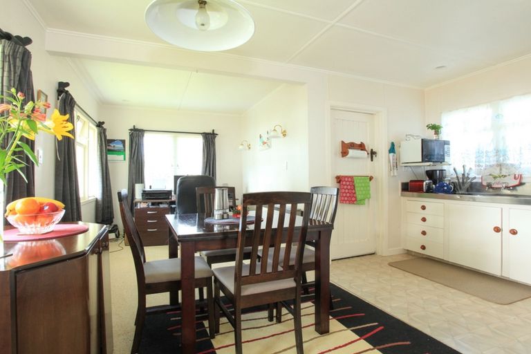 Photo of property in 31 Cliff Street, Raglan, 3225