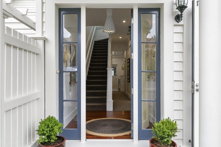 Photo of property in 31 Goring Street, Thorndon, Wellington, 6011