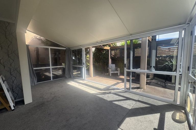 Photo of property in 132a Warren Crescent, Hillmorton, Christchurch, 8025
