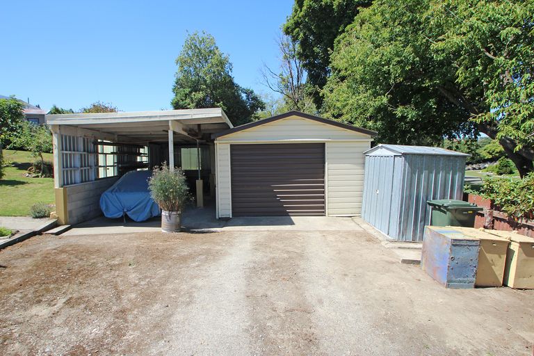 Photo of property in 15 Kelvin Street, South Hill, Oamaru, 9400