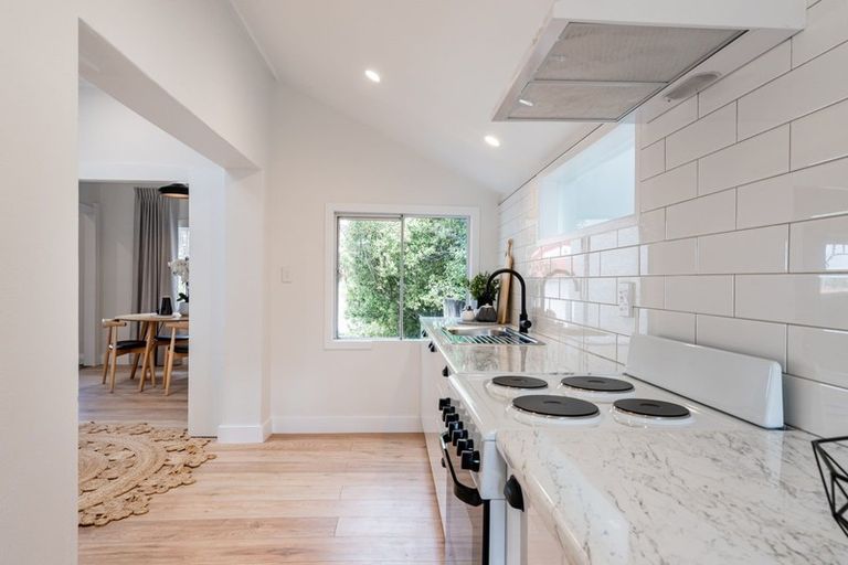 Photo of property in 15 Te Atatu Road, Te Atatu South, Auckland, 0610