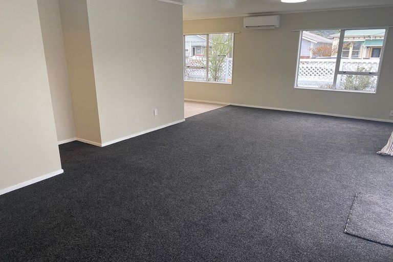 Photo of property in 26 Plunket Avenue, Petone, Lower Hutt, 5012