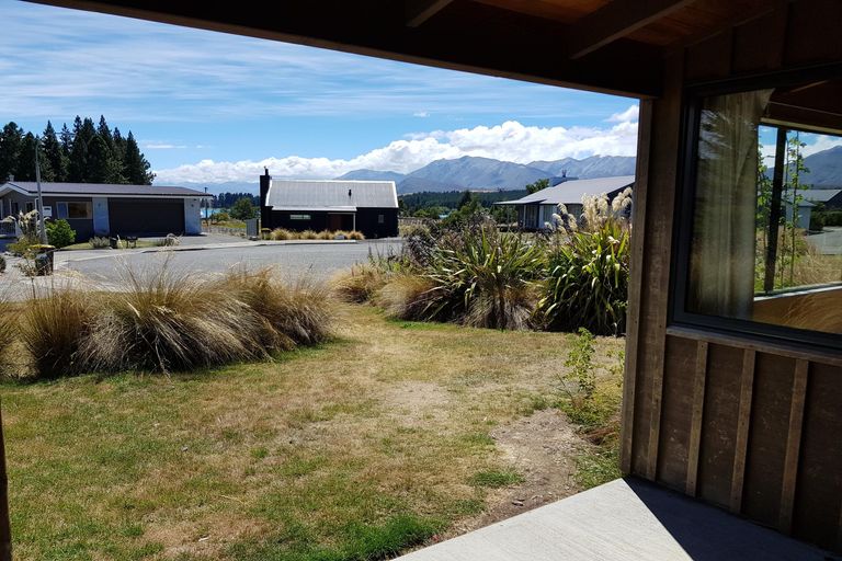 Photo of property in 19 Hamilton Drive, Lake Tekapo, 7999