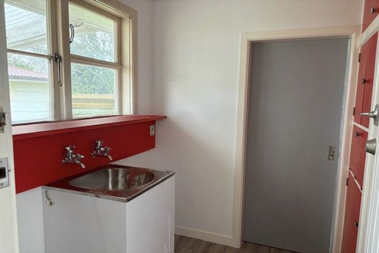 Photo of property in 43 Hammond Street, Bulls, 4818