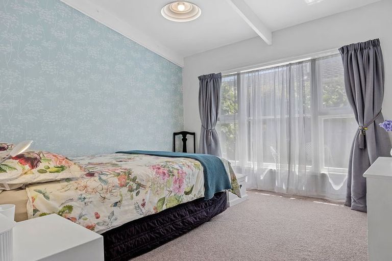 Photo of property in 2/18 Packe Street, Edgeware, Christchurch, 8013