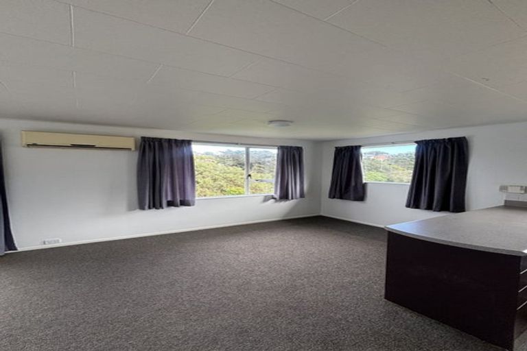 Photo of property in 1/26 Penryn Drive, Camborne, Porirua, 5026