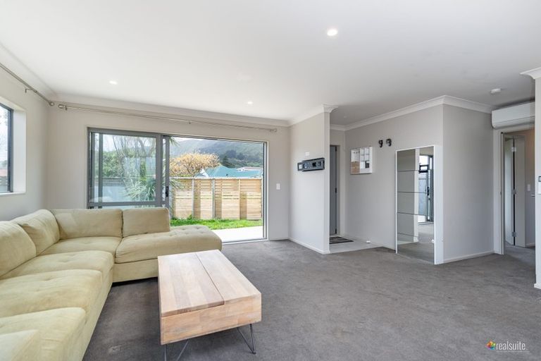 Photo of property in 2 Mandel Mews, Waiwhetu, Lower Hutt, 5010