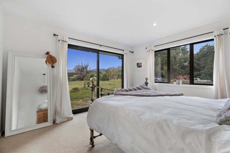 Photo of property in 13 Loach Road, Hawea Flat, Wanaka, 9382