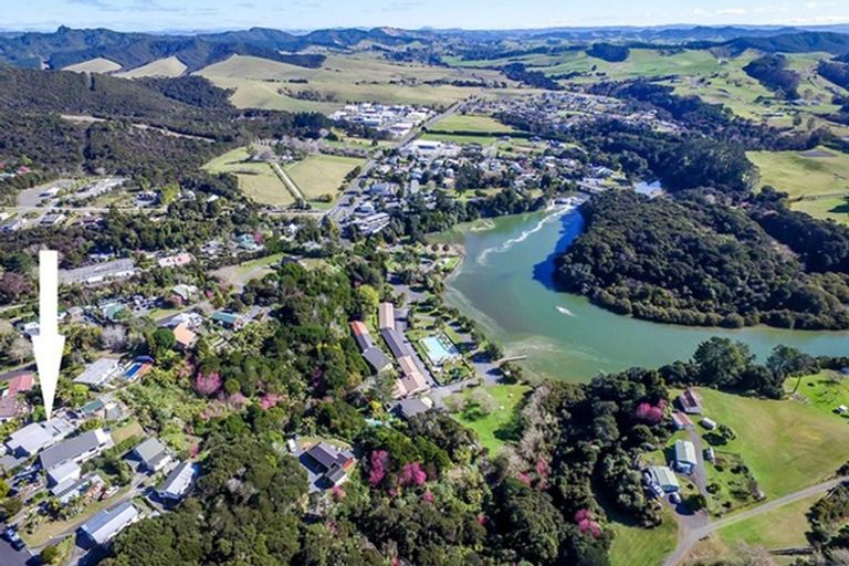 Photo of property in 10 Falls View Road, Haruru, 0204