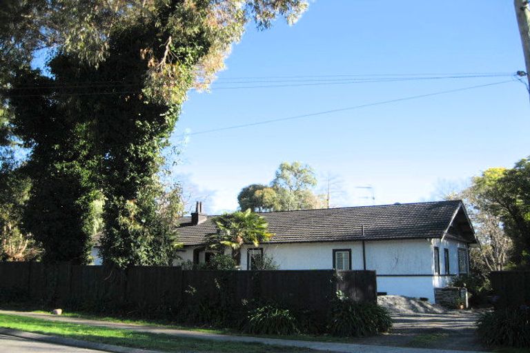 Photo of property in 16 Reynolds Road, Havelock North, 4130