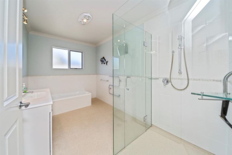 Photo of property in 33b Argyle Street, Hawera, 4610