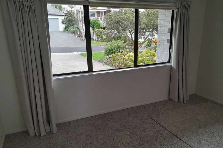 Photo of property in 1 Moana Terrace, Snells Beach, 0920