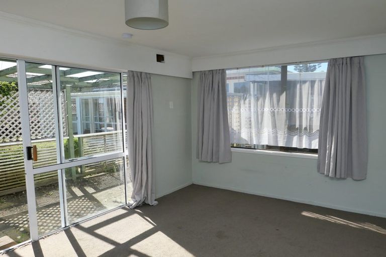 Photo of property in 20 Ngapotiki Street, Paraparaumu Beach, Paraparaumu, 5032